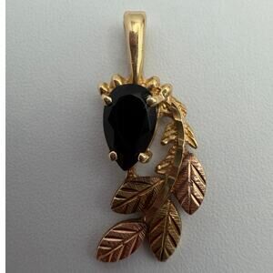 Vintage 10K Black Hills Gold Pear Shaped Black Gemstone Leaf Motif Pendant